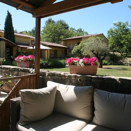 Le Mas Des Pierres Blanches Bed & Breakfast Venasque Exterior photo