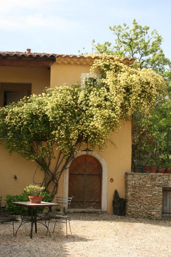 Le Mas Des Pierres Blanches Bed & Breakfast Venasque Exterior photo